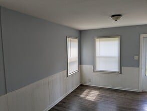 4013 Clarendon Rd, Unit 4013 in Indianapolis, IN - Foto de edificio - Building Photo
