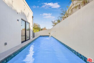 3101 Belden Dr in Los Angeles, CA - Building Photo - Building Photo