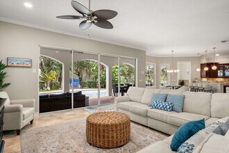 1227 Radiant St in Kissimmee, FL - Building Photo - Building Photo