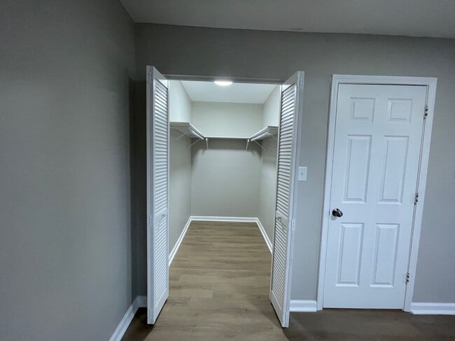 7051 E 11th St in Indianapolis, IN - Building Photo - Building Photo