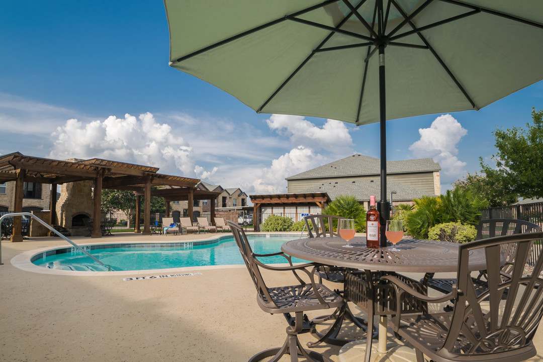 Bella Vita in Waxahachie, TX - Building Photo