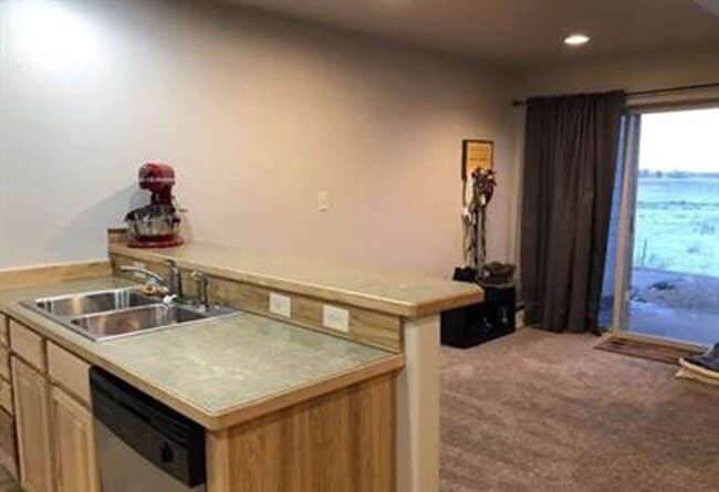 property at 941 Saxon Way