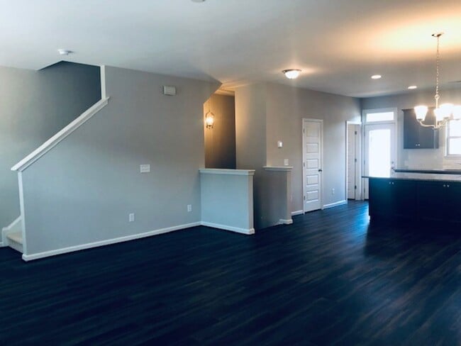 1012 Lathrop Ln in Apex, NC - Building Photo - Building Photo