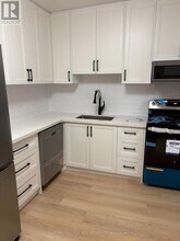 614 Bloor St W in Toronto, ON - Building Photo - Building Photo