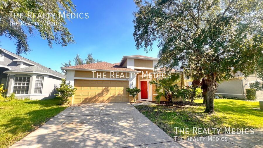 13515 Early Frost Cir in Orlando, FL - Building Photo