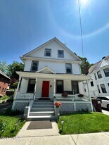 212 Circular St in Saratoga Springs, NY - Building Photo