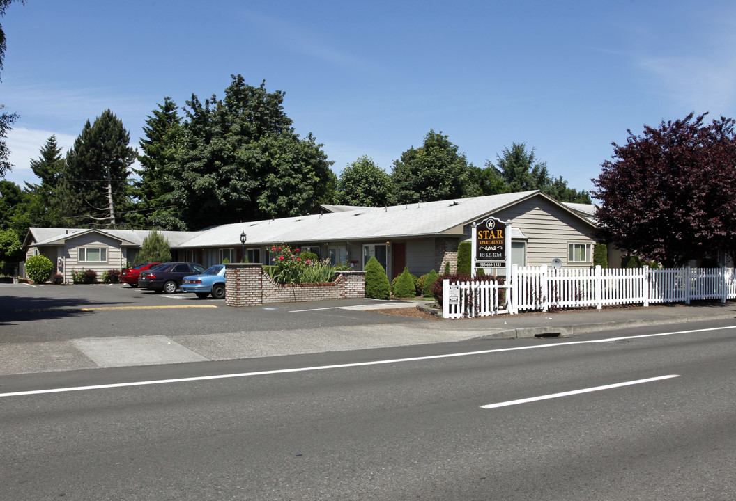 S815 - Star Apartments in Gresham, OR - Foto de edificio