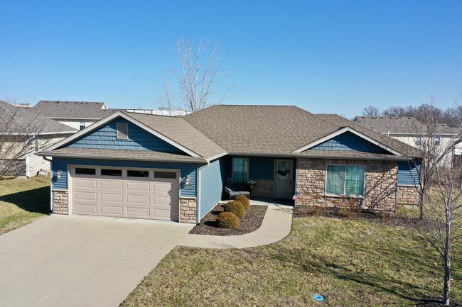 5801 Camden Cir in Columbia, MO - Building Photo - Building Photo