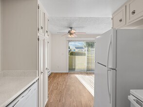 Foothills Apartments in San Jose, CA - Building Photo - Interior Photo