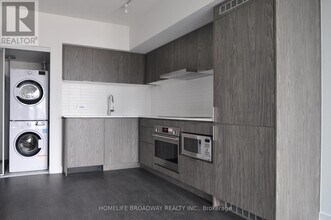 60 Shuter St in Toronto, ON - Building Photo - Building Photo