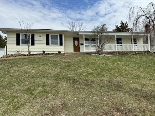 14 Rohn St in East Hanover, NJ - Building Photo - Building Photo