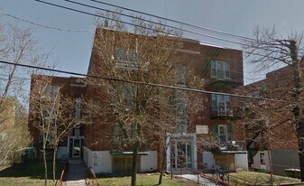 4340-4360 Barclay Av in Montréal, QC - Building Photo