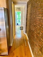 East 5th Street, Unit 0B in New York, NY - Foto de edificio - Building Photo