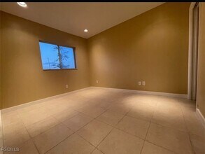 621 Joel Blvd in Lehigh Acres, FL - Building Photo - Building Photo