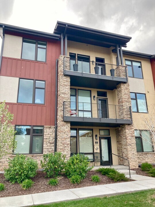 2751 Iowa Dr in Fort Collins, CO - Building Photo
