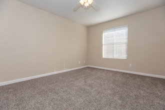 Chase View Apartments in Houston, TX - Foto de edificio - Building Photo