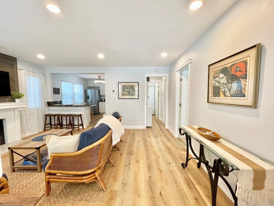 3945 Sunset Ln in Oxnard, CA - Building Photo