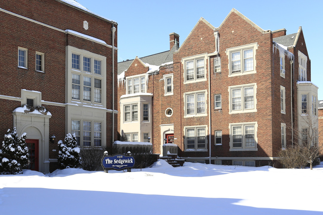 The Sedgewick in Shaker Heights, OH - Foto de edificio