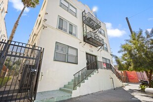 Union Apartments in Los Angeles, CA - Building Photo