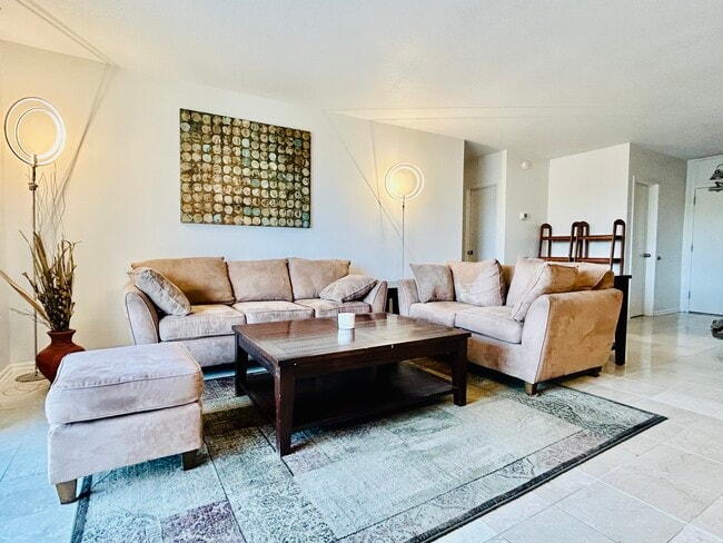 4242 East-West Highway, Unit 616