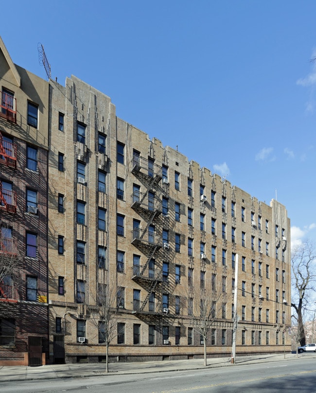 75 W Mosholu N in Bronx, NY - Foto de edificio - Building Photo