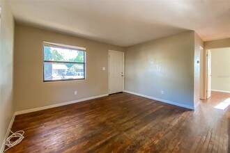 6221 5th Ave S in St. Petersburg, FL - Building Photo - Building Photo