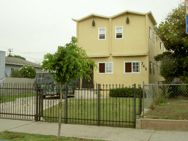 745 E 22nd St in Los Angeles, CA - Building Photo - Building Photo