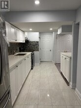 3104 Tours Rd in Mississauga, ON - Building Photo - Building Photo