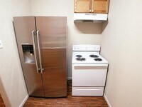 4003 Farmer St photo'