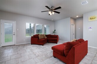14105 Redwood Forest Trail in Conroe, TX - Building Photo - Building Photo