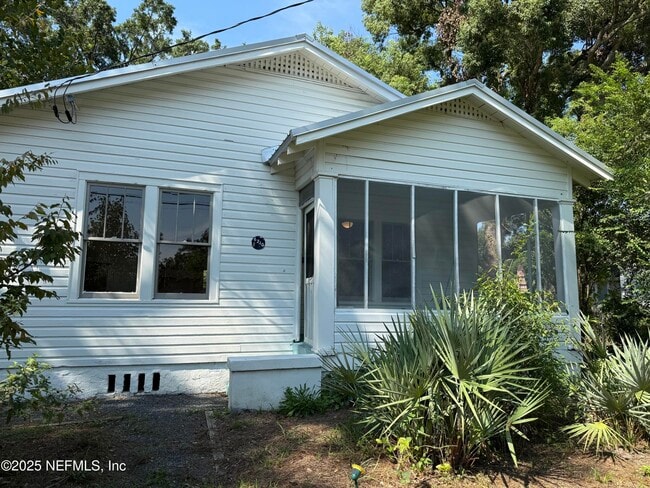 property at 4713 Kingsbury St