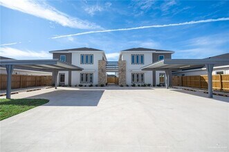 1106 Copper Ave in San Juan, TX - Building Photo - Building Photo