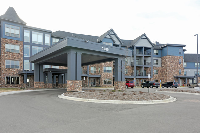 Orchard Path (Senior 55+) in Apple Valley, MN - Foto de edificio - Building Photo