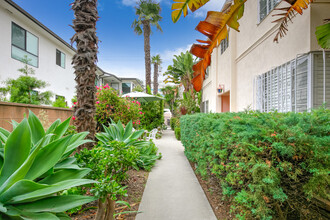1317 19th St, Unit C in Santa Monica, CA - Building Photo - Building Photo