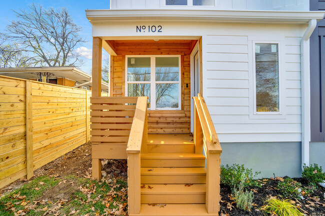 1410 Duncan Ave, Unit 102 in Chattanooga, TN - Foto de edificio - Building Photo