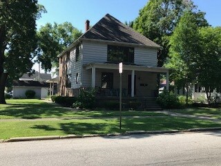 706 Chicago St, Unit #1 in Valparaiso, IN - Building Photo