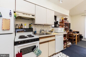 1136 N 4th St-Unit -B in Philadelphia, PA - Building Photo - Building Photo