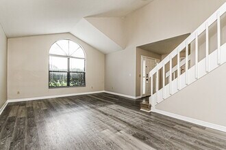 2002 Kinder Ct in Orlando, FL - Building Photo - Building Photo