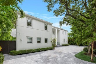 4469 Alton Rd in Miami Beach, FL - Building Photo - Building Photo
