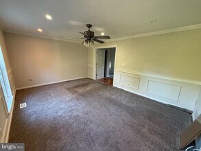 6375 Waterloo Rd in Elkridge, MD - Building Photo - Building Photo