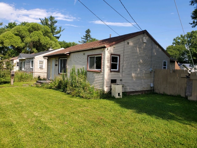 2925 Colorado Ave in Flint, MI - Building Photo - Building Photo