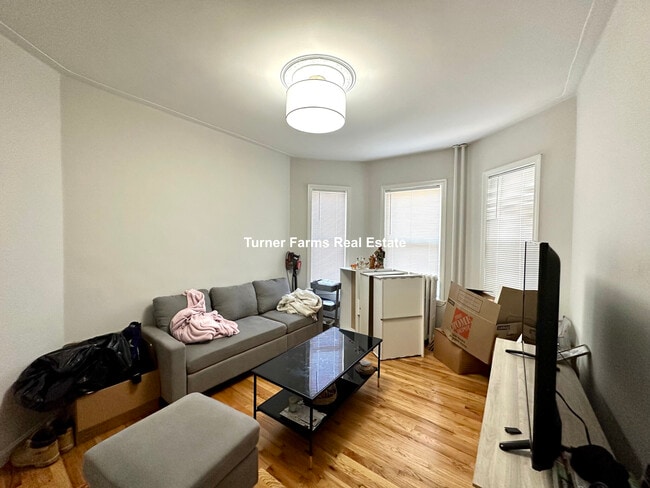 153 E Cottage St, Unit 1