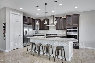5908 Autumn Vista Way in Florence, AZ - Foto de edificio - Building Photo