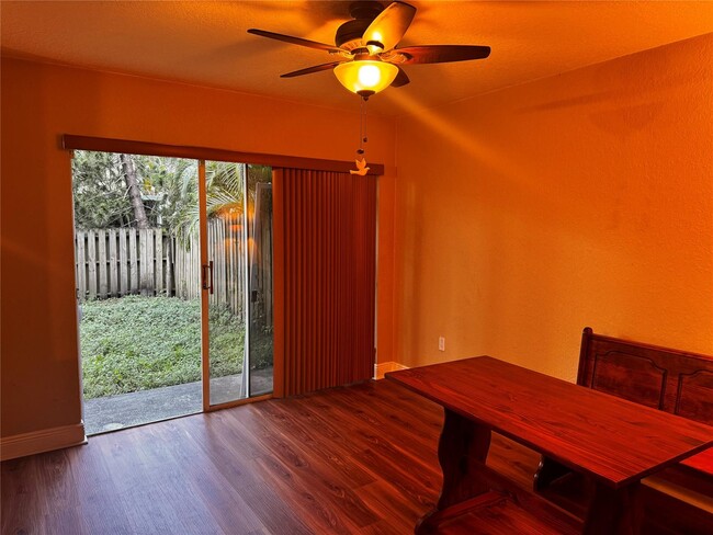 4254 SW 72nd Ter in Davie, FL - Building Photo - Building Photo
