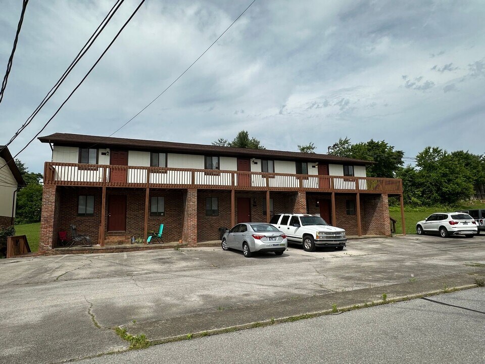 3179 Tiffany Ct in Kingsport, TN - Building Photo