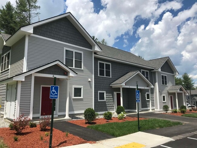 37 E Ridge Dr in Milford, NH - Building Photo - Building Photo