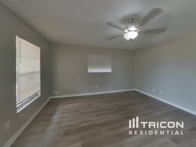 804 Heidi Rd in Seffner, FL - Building Photo - Building Photo