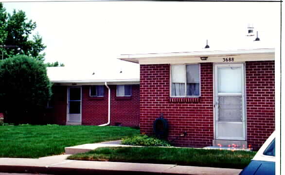 3688-3698 Otis St in Wheat Ridge, CO - Building Photo