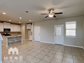 1640 W Broade St in Leander, TX - Building Photo - Building Photo