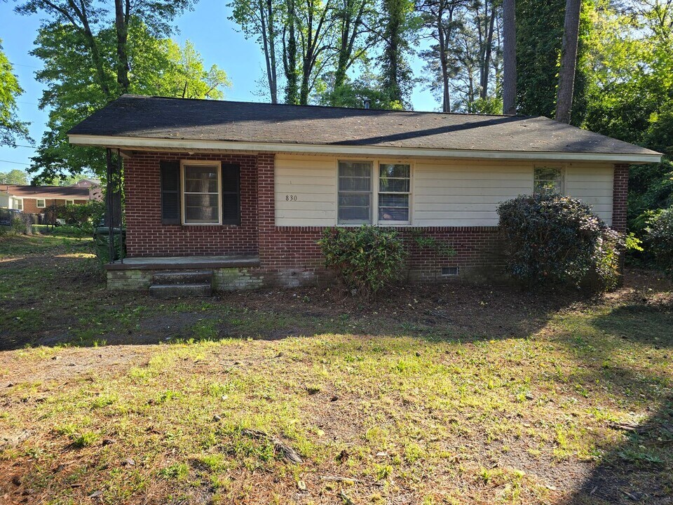 830 Woodside Ave in Columbia, SC - Building Photo